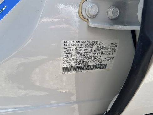Used 2025 Acura MDX FWD image 35