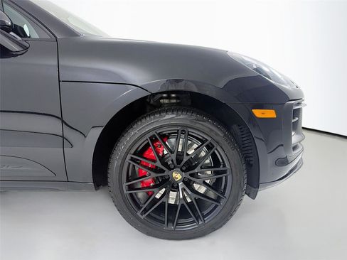 Certified 2023 Porsche Macan GTS image 8