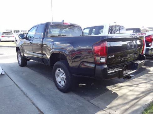 Used 2023 Toyota Tacoma SR AWD/4WD image 6