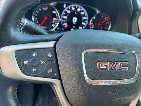 Used 2020 GMC Acadia Denali w/ Technology Package FWD image 26