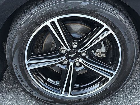 Used 2024 Ford Mustang Coupe RWD image 7