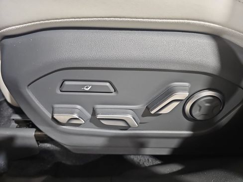 Used 2025 Hyundai Santa Fe Calligraphy AWD/4WD image 30