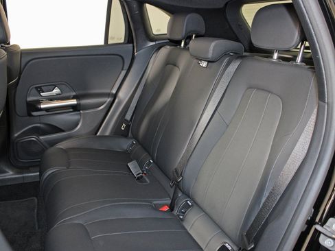 Certified 2025 Mercedes-Benz GLA 250 image 25