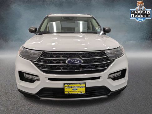 Used 2023 Ford Explorer XLT w/ Equipment Group 202A AWD/4WD image 2