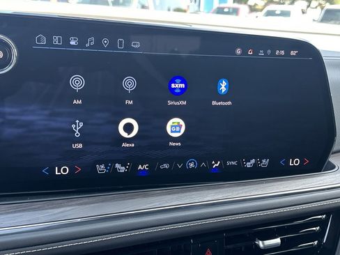 New 2025 Chevrolet Suburban Premier image 8