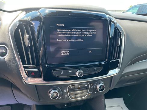 Used 2023 Chevrolet Traverse LT AWD/4WD image 19