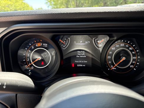 Used 2025 Jeep Wrangler Unlimited Sport AWD/4WD image 26
