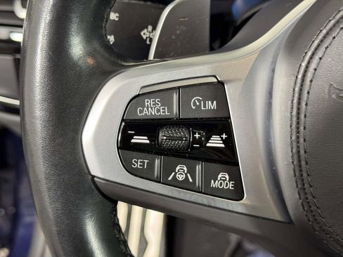 Used 2023 BMW M550i xDrive w/ Dynamic Handling Package image 22