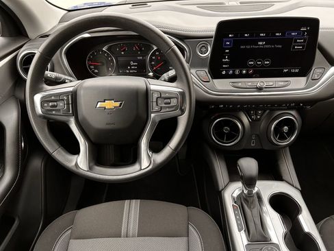Used 2025 Chevrolet Blazer LT AWD/4WD image 12