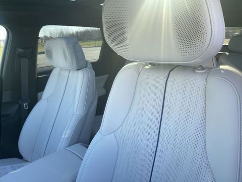 Certified 2024 Cadillac Lyriq Luxury image 8