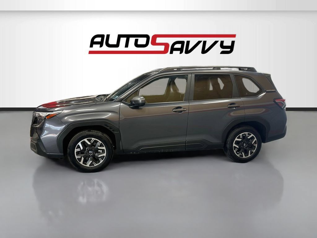 Used 2025 Subaru Forester Premium AWD/4WD image 4