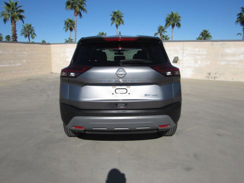 Used 2023 Nissan Rogue SV image 7