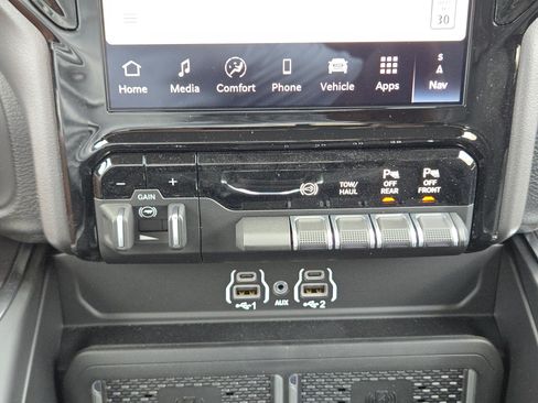 New 2026 RAM 3500 Laramie w/ Sport Appearance Package AWD/4WD image 17