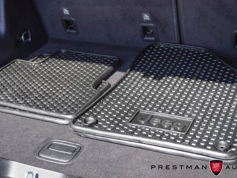 Used 2019 Jeep Cherokee Trailhawk w/ Cold Weather Group image 40