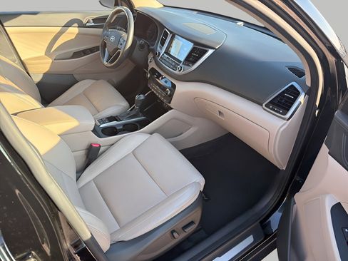 Used 2016 Hyundai Tucson Limited w/ Option Group 03 image 11