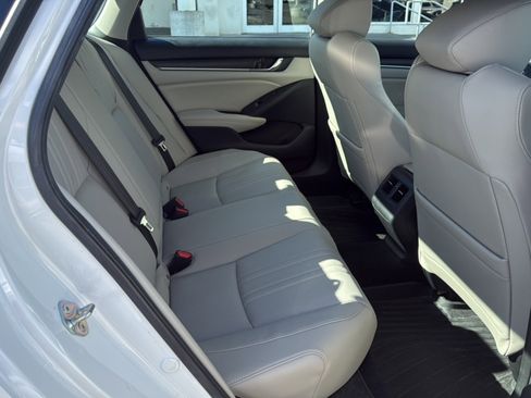 Certified 2019 Honda Accord Touring image 12