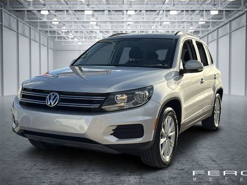 Used 2017 Volkswagen Tiguan Limited w/ Premium Package image 1