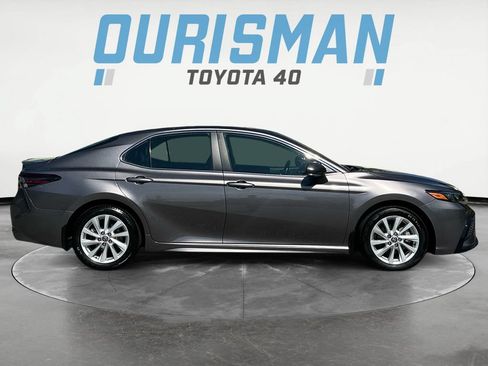 Used 2024 Toyota Camry SE FWD image 8