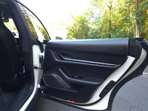 Used 2023 Porsche Taycan image 24