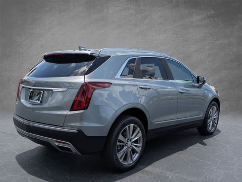 Certified 2023 Cadillac XT5 Premium Luxury w/ LPO, Premium Carpet Package FWD image 5