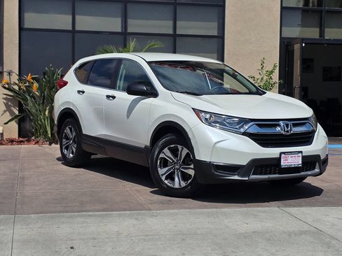 Used 2017 Honda CR-V LX image 3