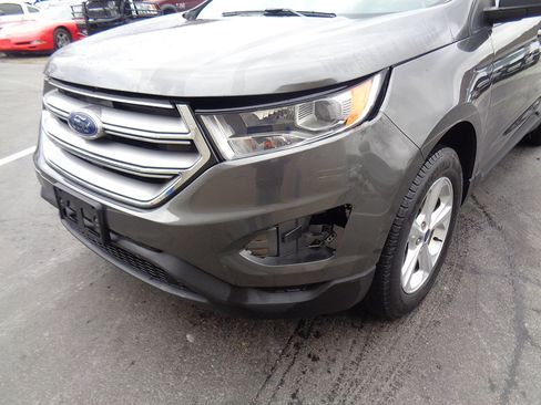 Used 2017 Ford Edge SE image 2