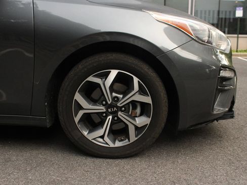 Used 2021 Kia Forte LXS FWD image 4