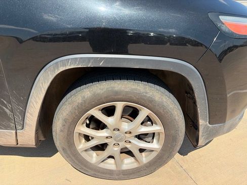 Used 2014 Jeep Cherokee Latitude FWD image 9