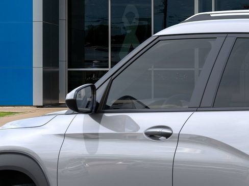 New 2026 Chevrolet TrailBlazer LT w/ LT Cold Weather Package FWD image 12