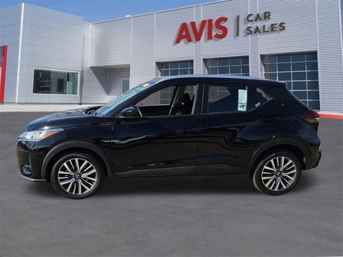 Used 2024 Nissan Kicks SV image 2