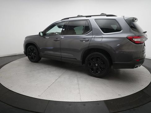 Certified 2025 Honda Pilot Black Edition image 35