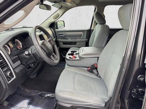 Used 2018 RAM 1500 Classic SLT image 10