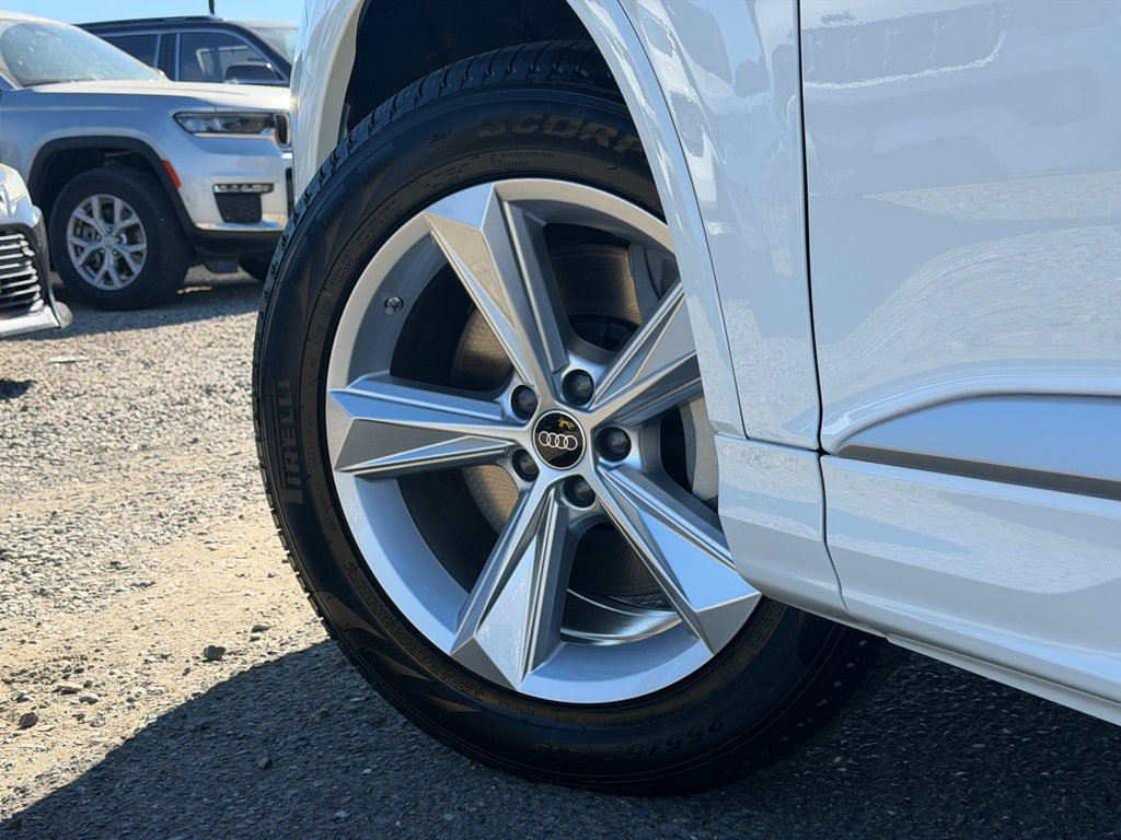 New 2026 Audi Q7 2.0T Premium AWD/4WD image 11