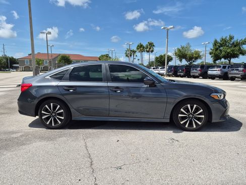 Used 2024 Honda Civic EX image 7