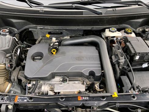 Certified 2024 Chevrolet Equinox LT FWD image 32