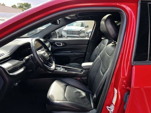 Used 2022 Jeep Compass Limited w/ (RED) Package image 11