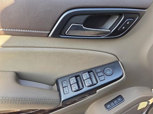 Used 2018 GMC Yukon SLT w/ Premium Edition image 14