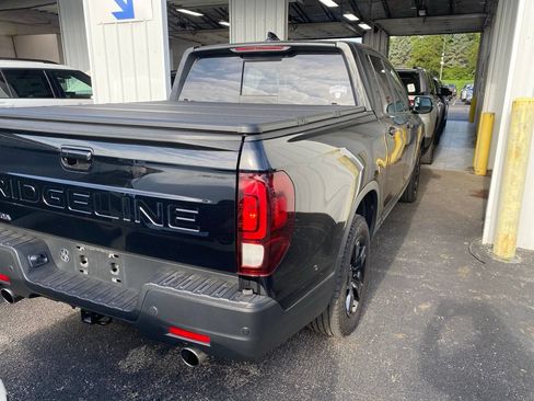 Used 2025 Honda Ridgeline Black Edition image 4