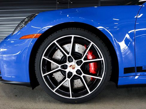 New 2026 Porsche 911 Carrera 4S image 29