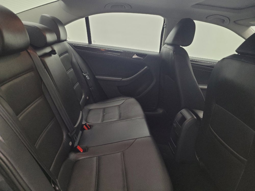 Used 2017 Volkswagen Jetta SEL FWD image 19