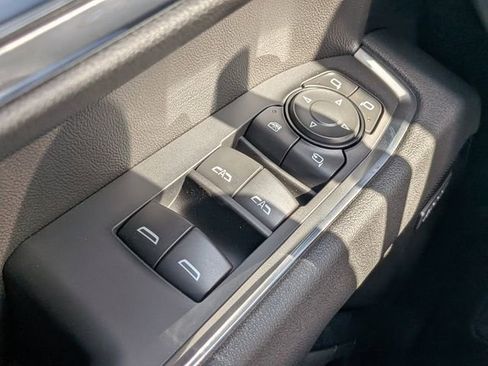 New 2026 GMC Sierra 1500 SLT w/ SLT Premium Plus Package image 23