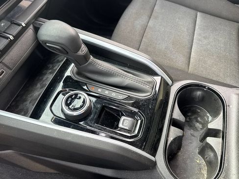 Used 2025 Chevrolet Colorado Trail Boss AWD/4WD image 19