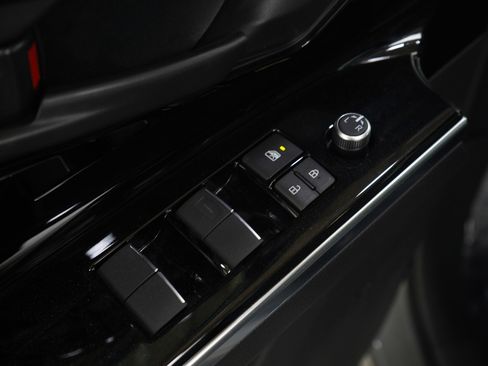 Used 2023 Toyota bZ4X XLE w/ Weather Package image 22