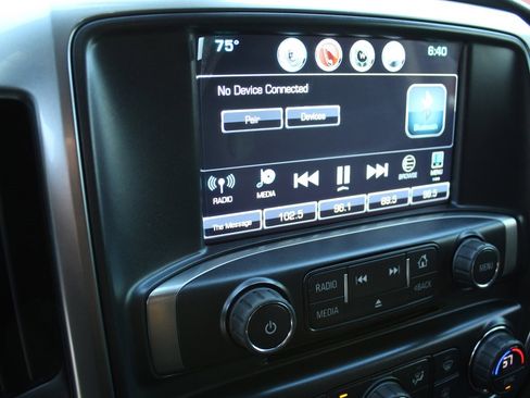 Used 2018 Chevrolet Silverado 1500 LT w/ Texas Edition image 26