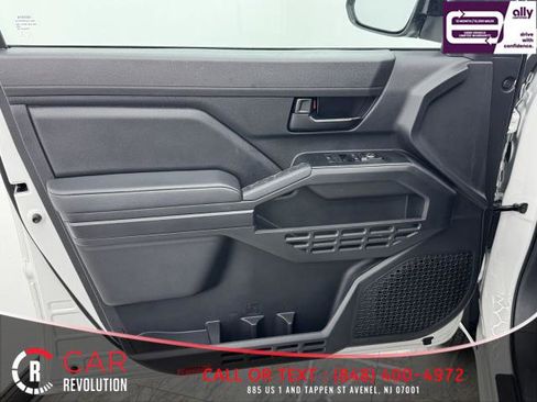 Used 2024 Toyota Tacoma SR image 38