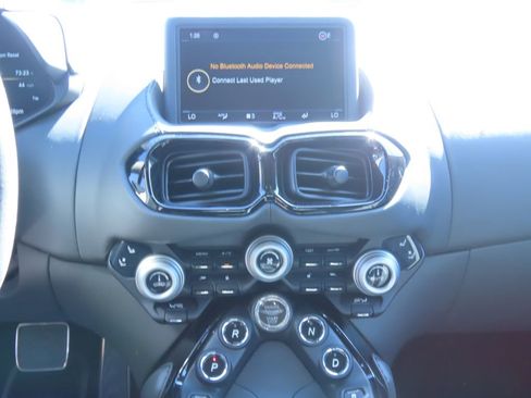 Used 2020 Aston Martin V8 Vantage Coupe image 8