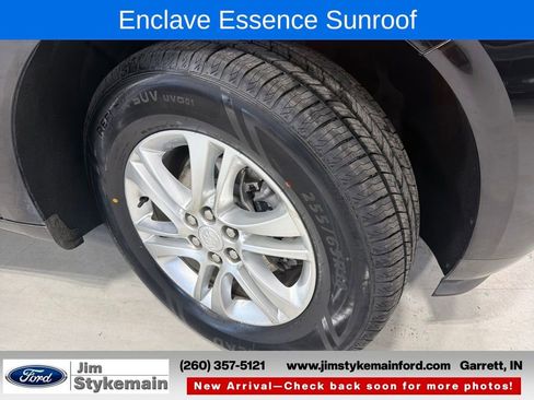 Used 2021 Buick Enclave Essence w/ Sound and Sites Package FWD image 11