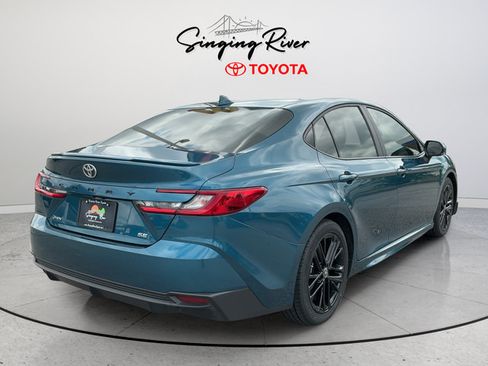 Used 2025 Toyota Camry SE w/ Multimedia Upgrade Package FWD image 7