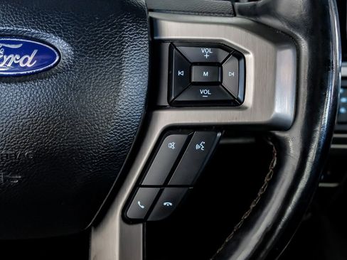 Used 2022 Ford F450 Platinum w/ FX4 Off-Road Package image 18