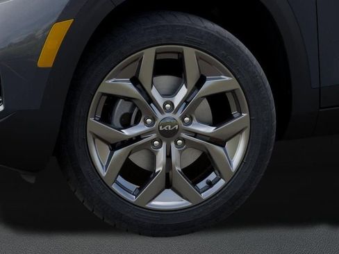 New 2026 Kia Seltos LX FWD image 9